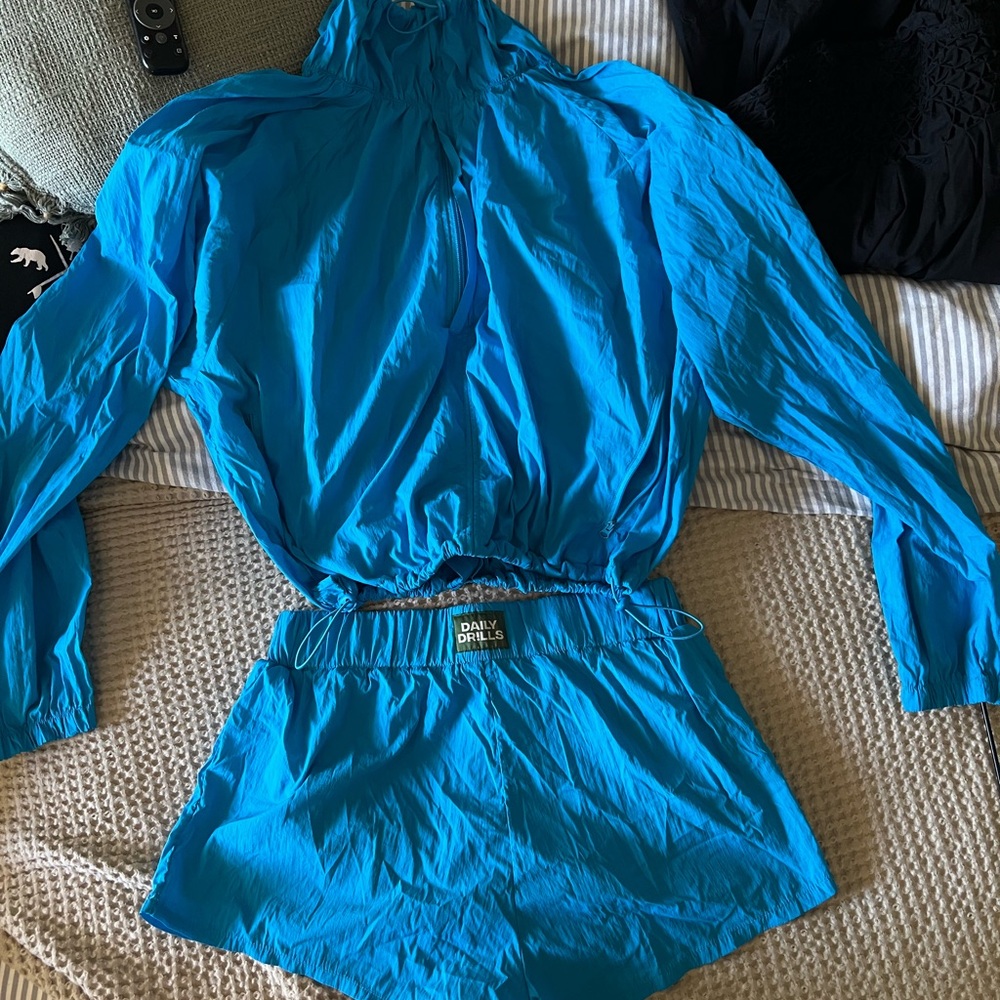 Daily Drills Wind Breaker Set in TIDE